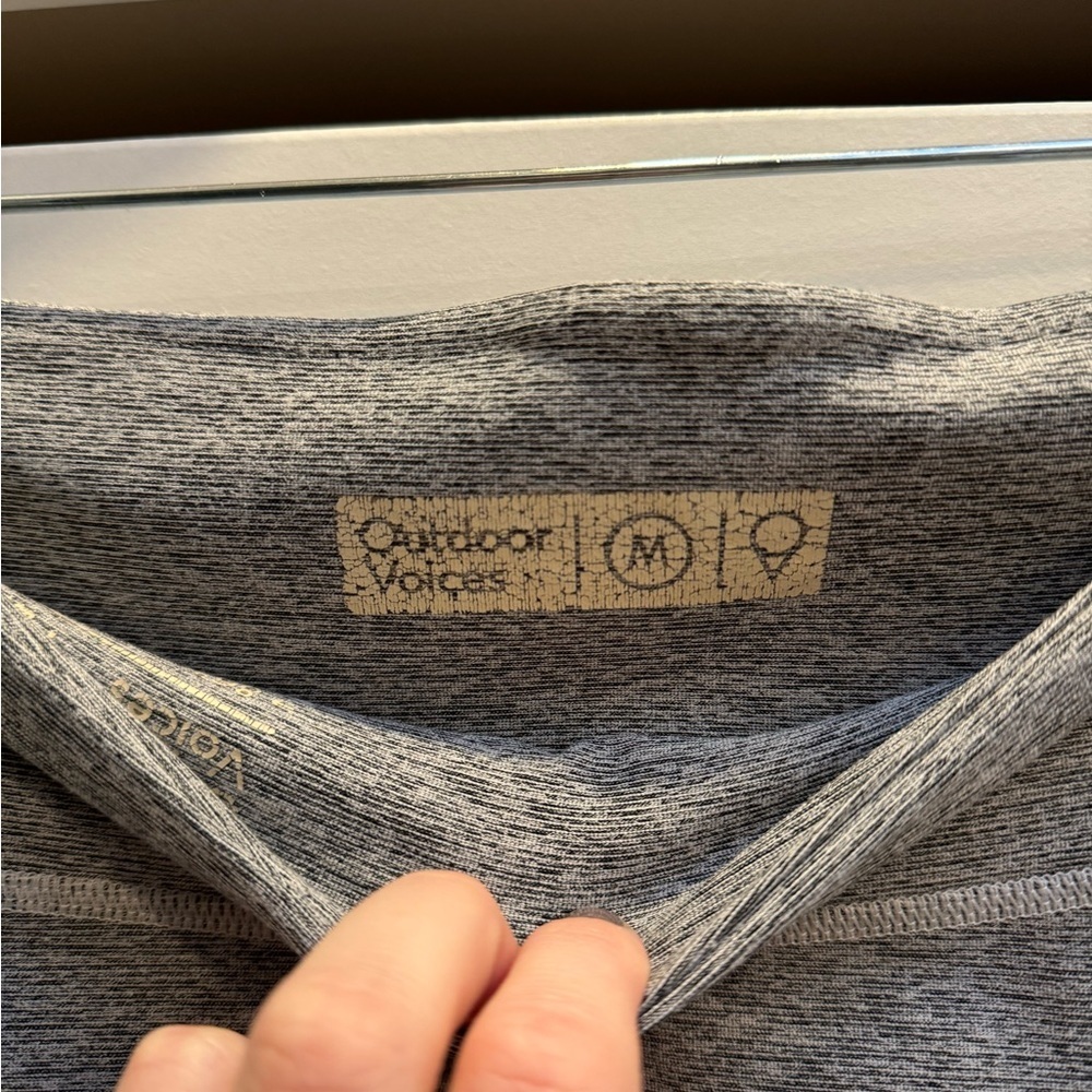 OUTDOOR VOICES Space Dye Two Toned Gray 3/4 Length Legging Size Medium - Picture 6 of 9